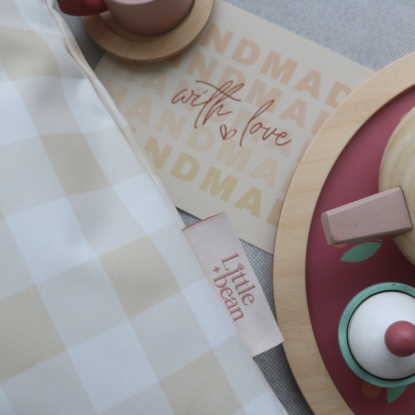 The Classic – Beige Gingham